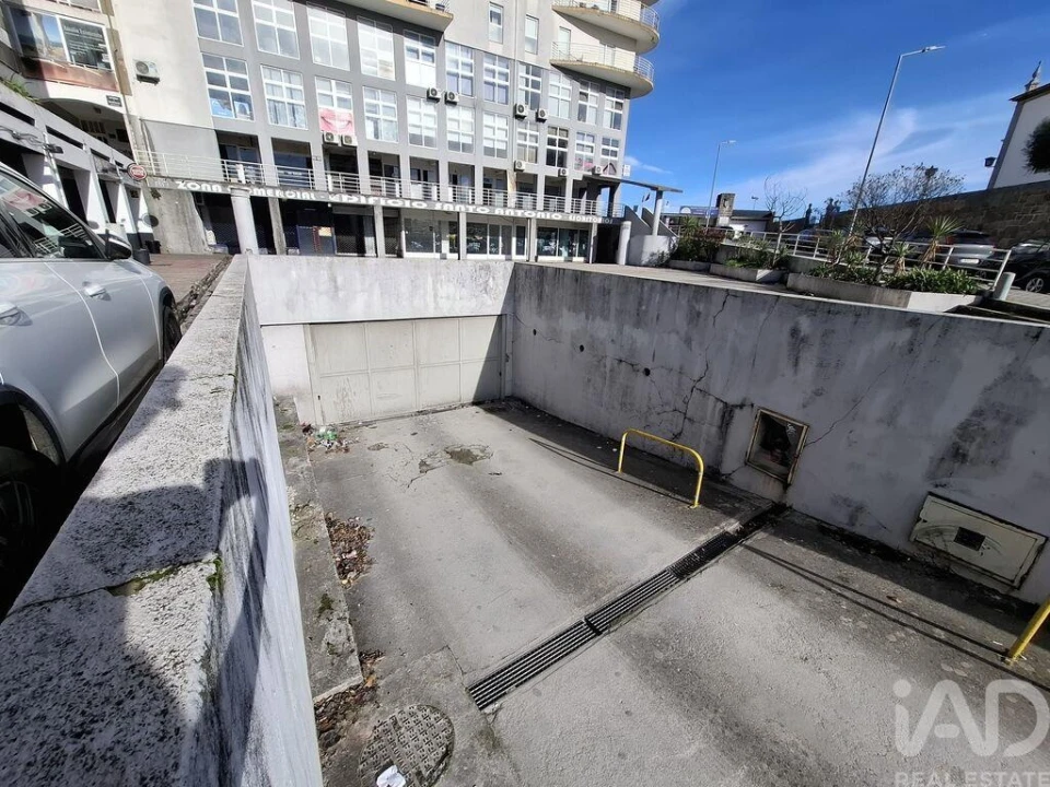 Garagem para Venda em Pena, Quintã e Vila Cova Foto 10