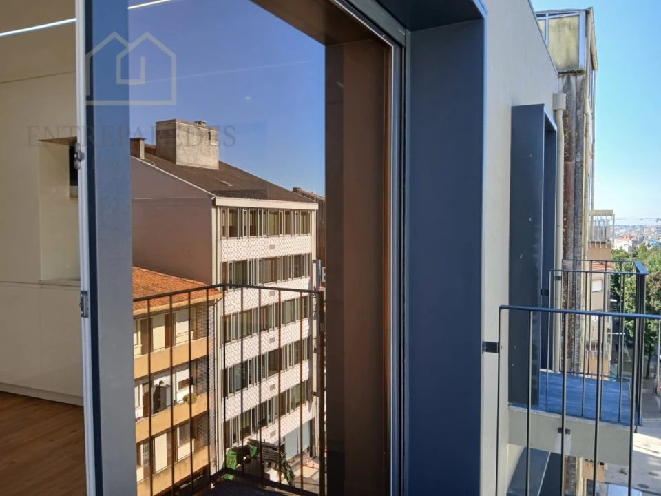 Apartamento T1 para Venda em Cedofeita, Santo Ildefonso, Sé, Miragaia, São Nicolau e Vitória Foto 2