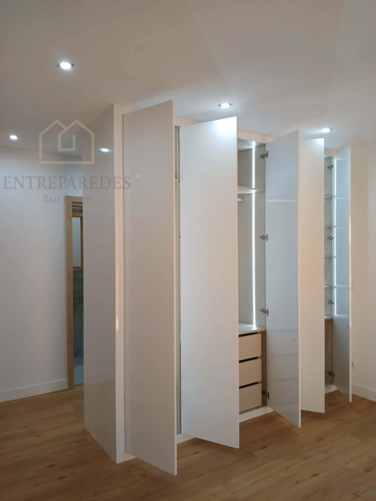 Apartamento T1 para Venda em Cedofeita, Santo Ildefonso, Sé, Miragaia, São Nicolau e Vitória Foto 13