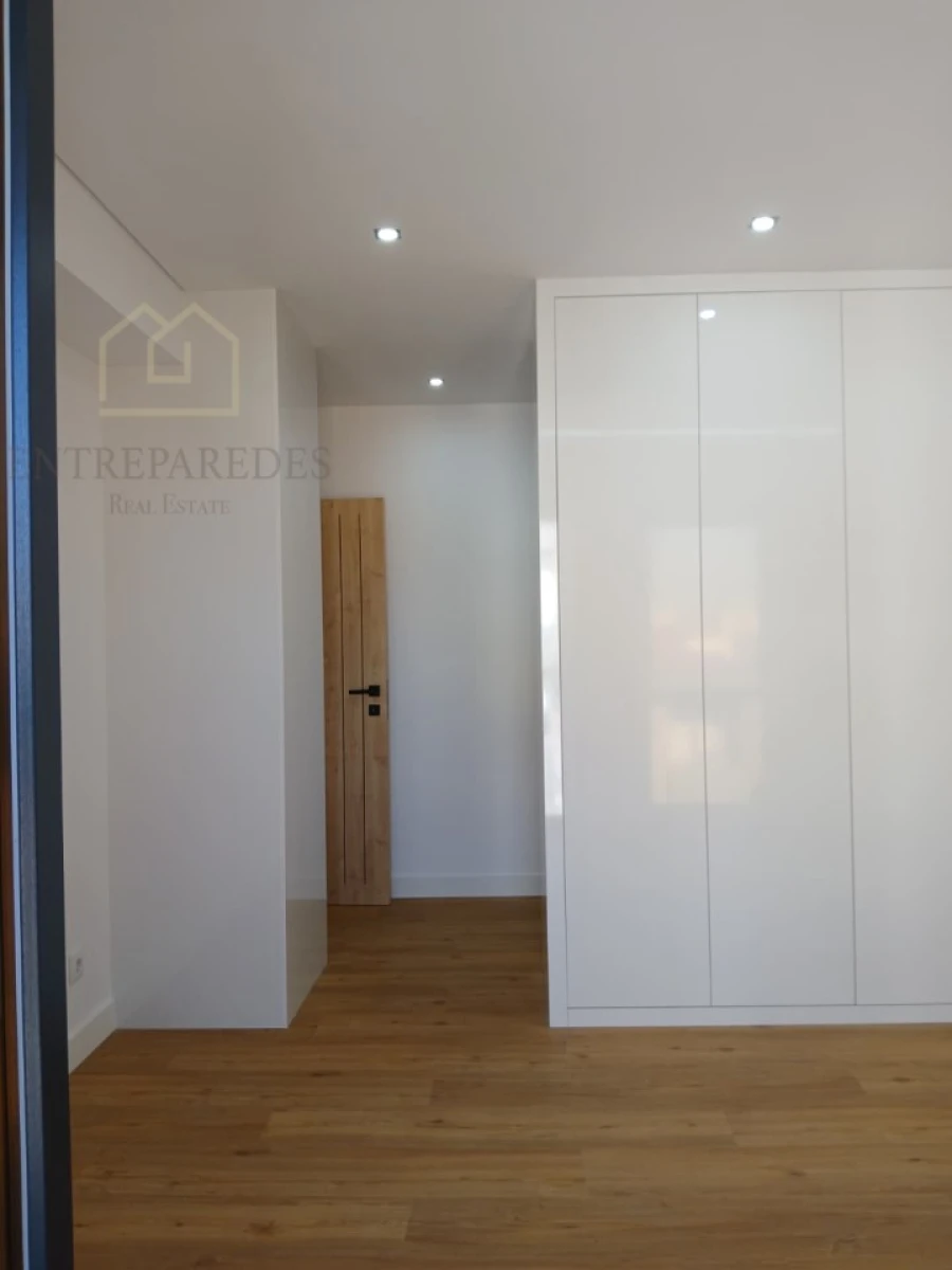 Apartamento T1 para Venda em Cedofeita, Santo Ildefonso, Sé, Miragaia, São Nicolau e Vitória Foto 12