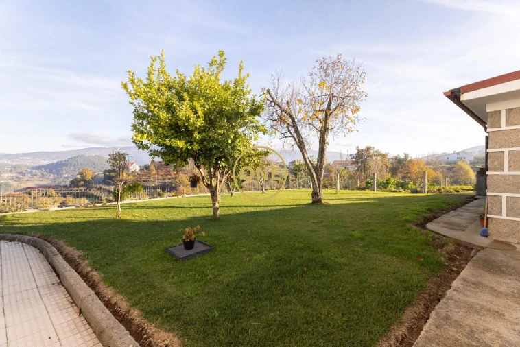 Moradia T4 para Venda em Merufe Foto 16