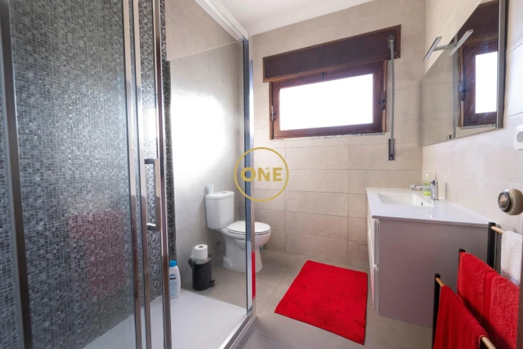 Moradia T4 para Venda em Merufe Foto 8