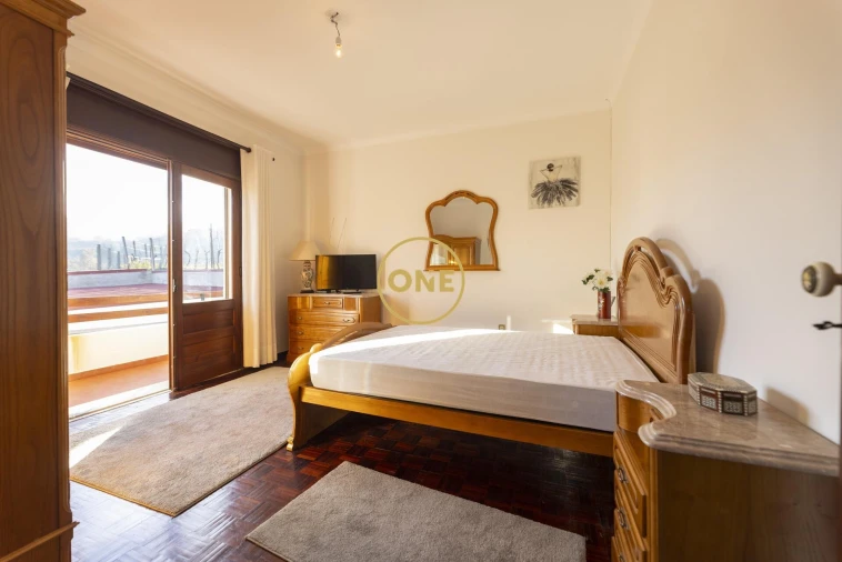 Moradia T4 para Venda em Merufe Foto 5