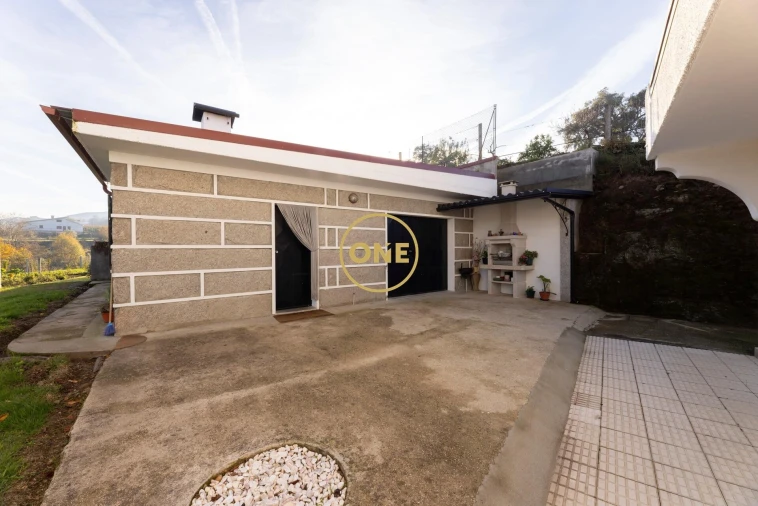 Moradia T4 para Venda em Merufe Foto 17