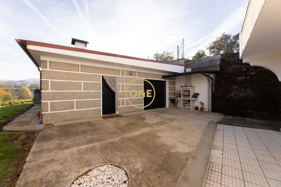 Moradia T4 para Venda em Merufe Foto 17