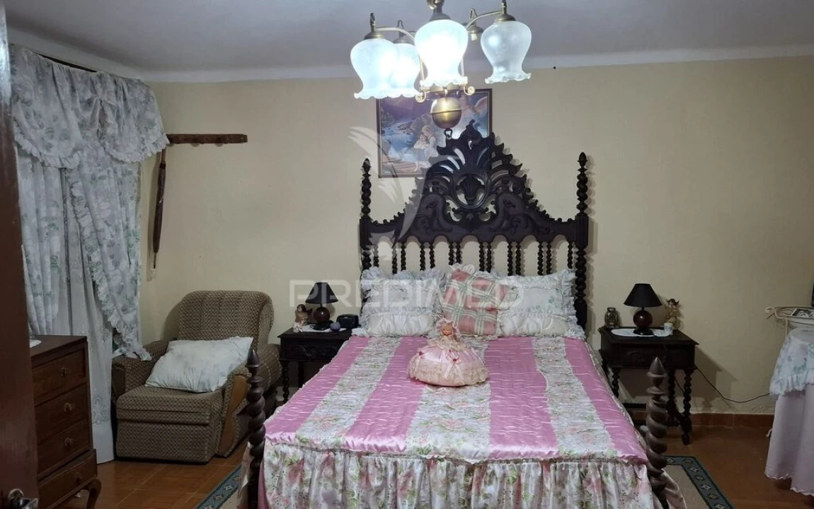 Moradia T1 para Venda em Azoia de Cima e Tremês Foto 7