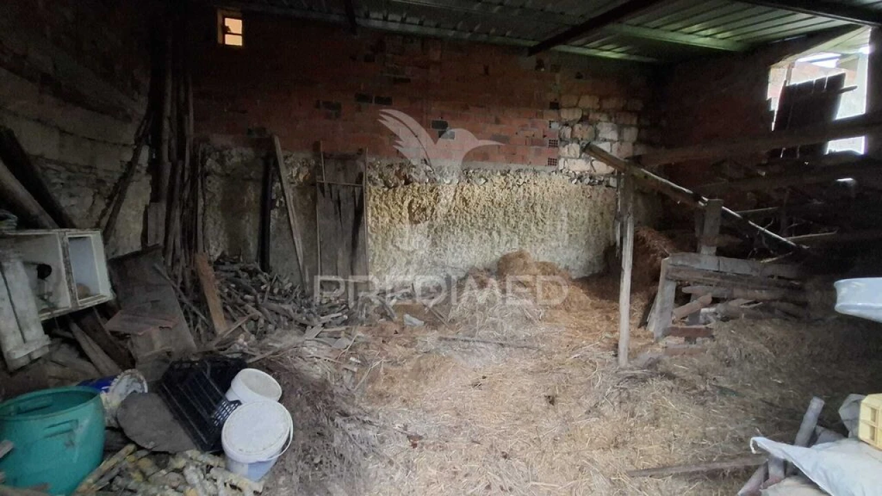 Moradia T1 para Venda em Azoia de Cima e Tremês Foto 20