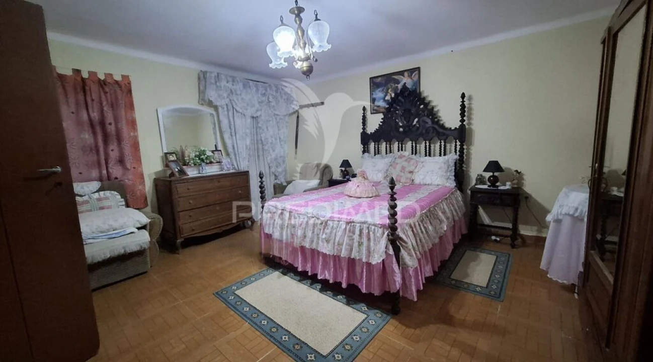 Moradia T1 para Venda em Azoia de Cima e Tremês Foto 1