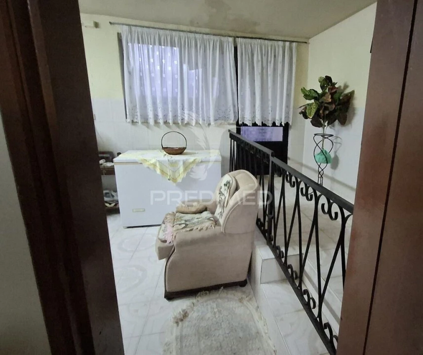 Moradia T1 para Venda em Azoia de Cima e Tremês Foto 9