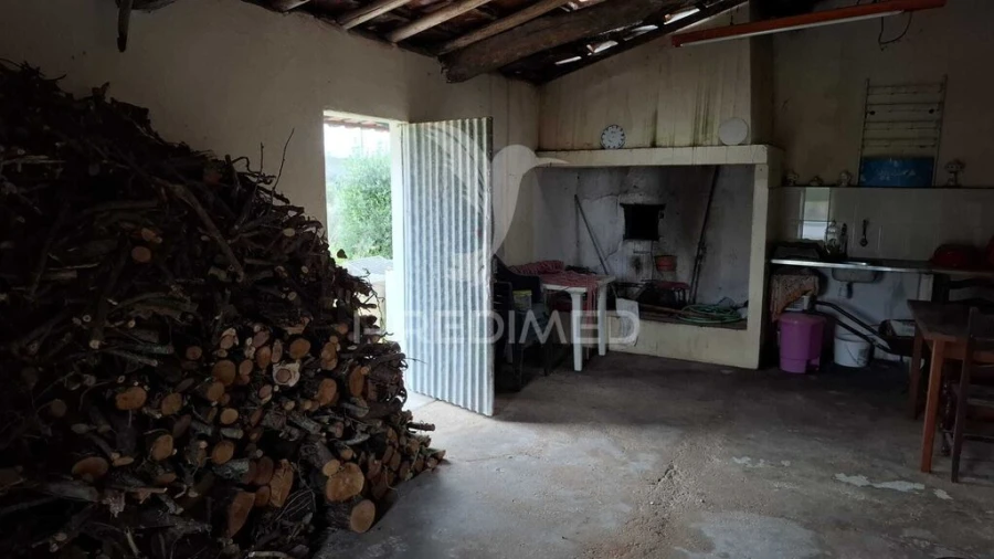 Moradia T1 para Venda em Azoia de Cima e Tremês Foto 17