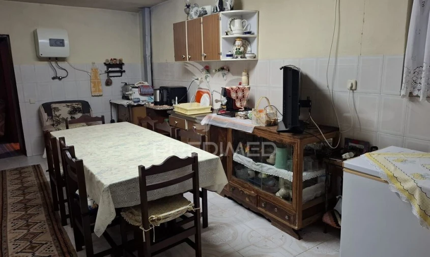 Moradia T1 para Venda em Azoia de Cima e Tremês Foto 12