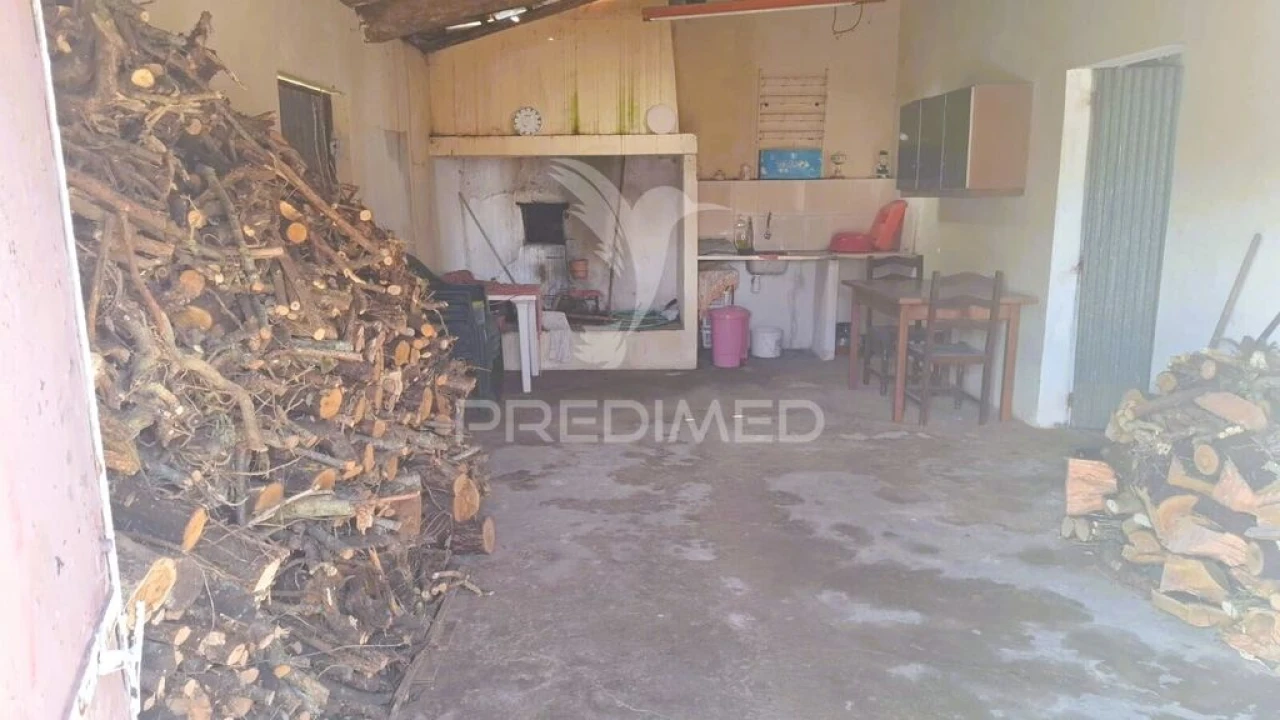 Moradia T1 para Venda em Azoia de Cima e Tremês Foto 16