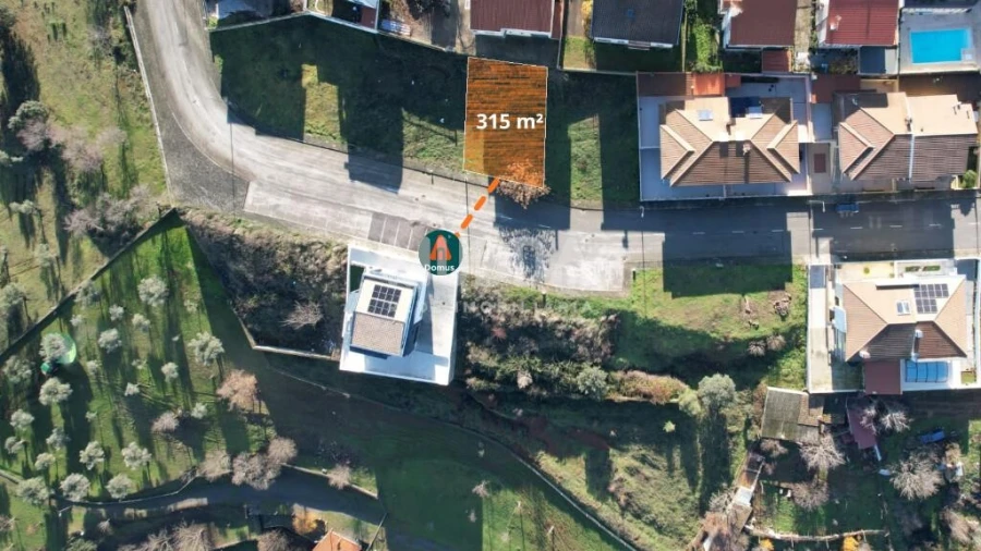 Terreno para Venda em Sé, Santa Maria e Meixedo