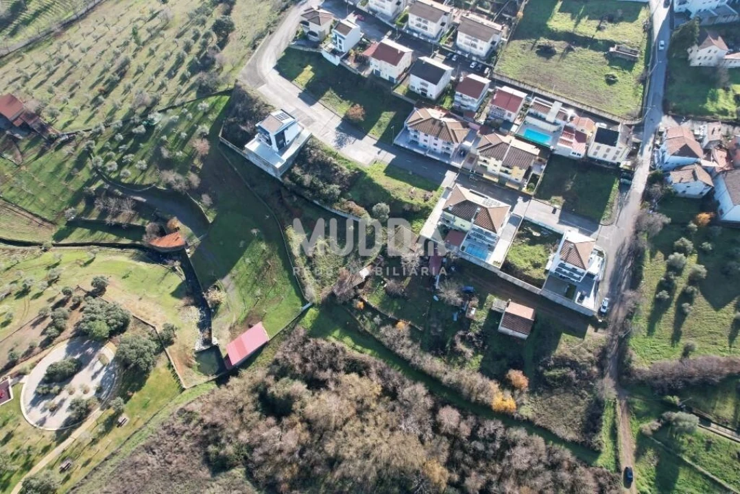 Terreno para Venda em Sé, Santa Maria e Meixedo Foto 3