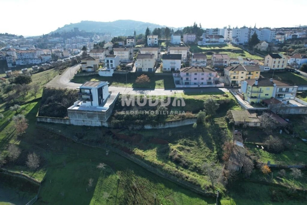 Terreno para Venda em Sé, Santa Maria e Meixedo Foto 4