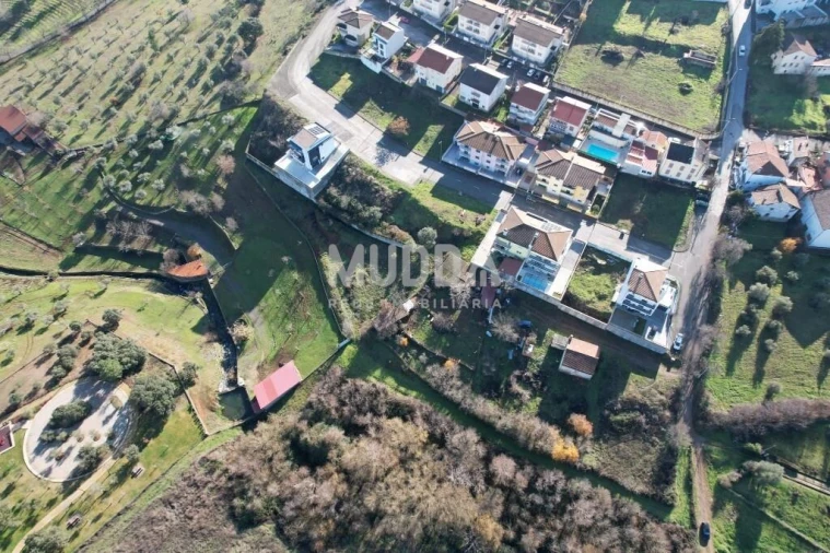 Terreno para Venda em Sé, Santa Maria e Meixedo Foto 3