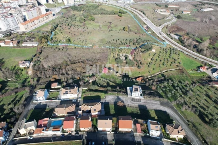 Terreno para Venda em Sé, Santa Maria e Meixedo Foto 5