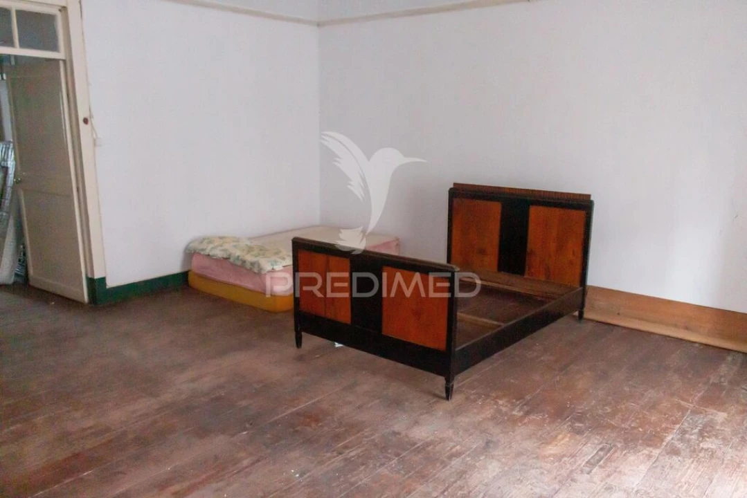 Moradia T4 para Venda em Praia da Vitoria (Santa Cruz) Foto 6