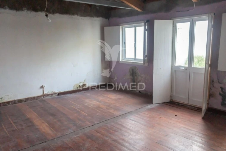 Moradia T4 para Venda em Praia da Vitoria (Santa Cruz) Foto 3