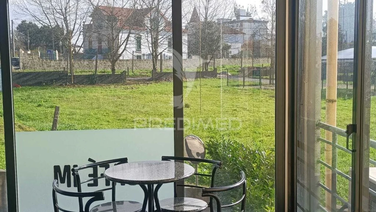 Loja para Arrendamento em Coronado (São Romão e São Mamede) Foto 10