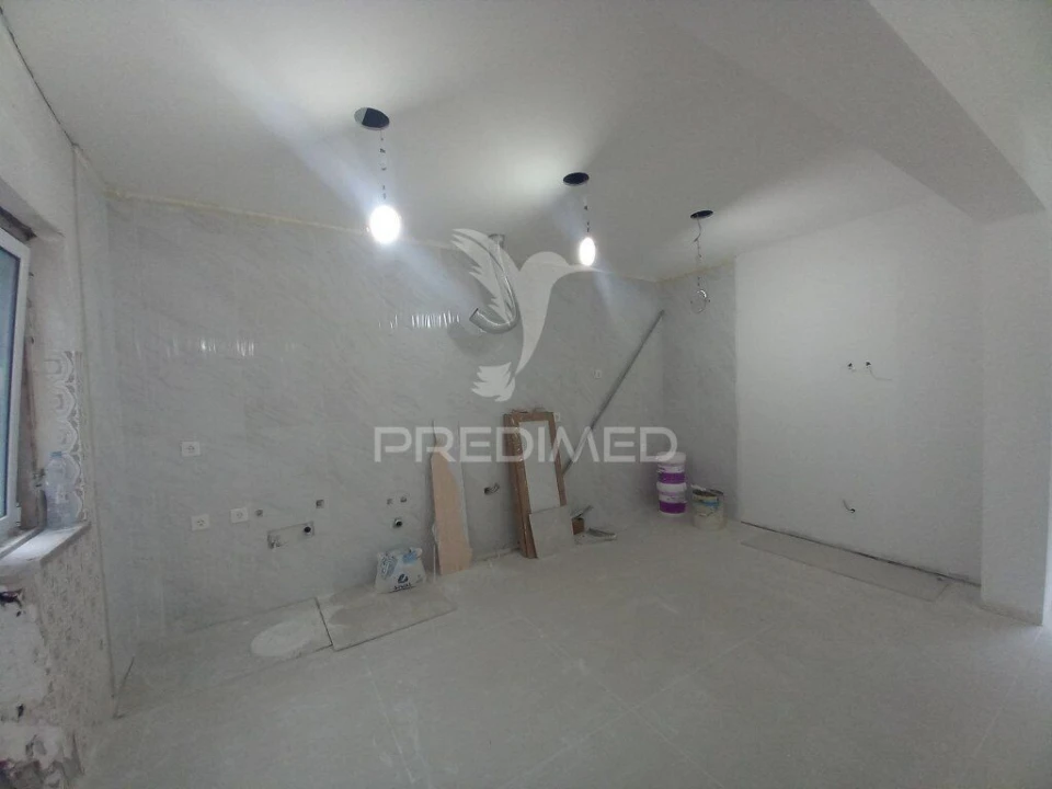 Apartamento T2 para Venda em Laranjeiro e Feijó Foto 11