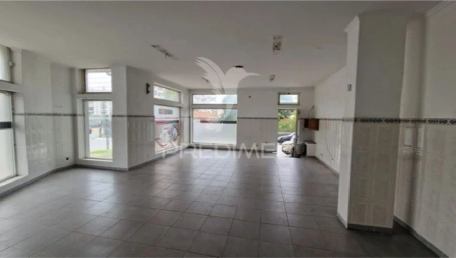 Loja para Venda em Mafamude e Vilar do Paraíso Foto 4