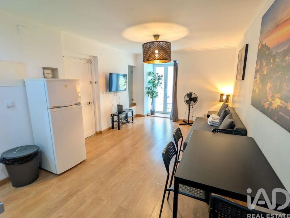 Apartamento T1 para Arrendamento em Misericórdia Foto 1