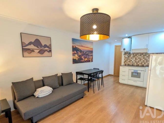 Apartamento T1 para Arrendamento em Misericórdia Foto 13