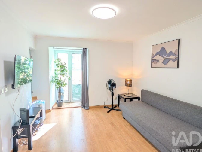 Apartamento T1 para Arrendamento em Misericórdia Foto 2