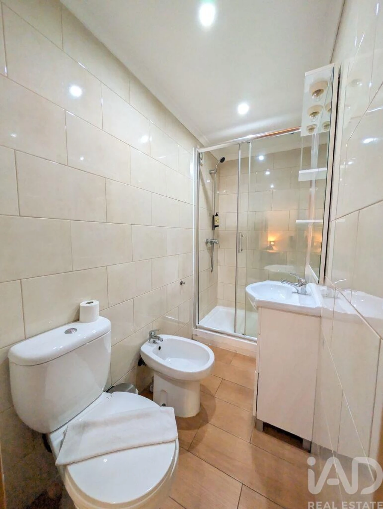 Apartamento T1 para Arrendamento em Misericórdia Foto 11