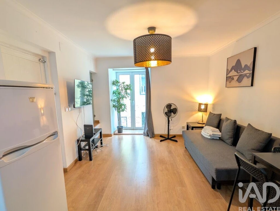 Apartamento T1 para Arrendamento em Misericórdia Foto 14