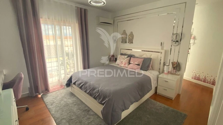 Moradia T4 para Venda em Samouco Foto 11