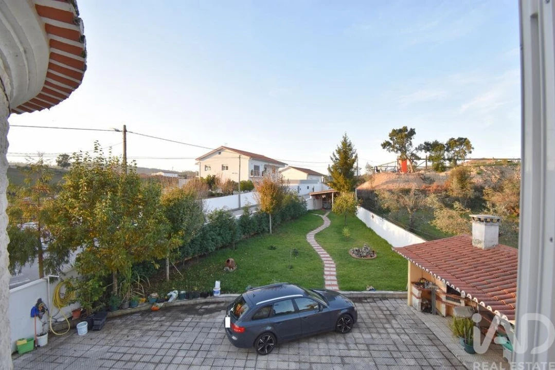 Moradia T5 para Venda em Lamas Foto 17