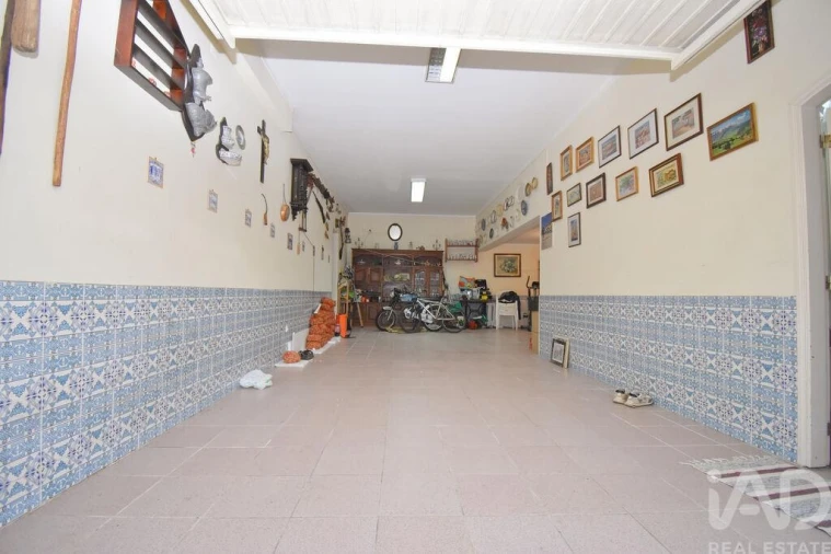 Moradia T5 para Venda em Lamas Foto 23