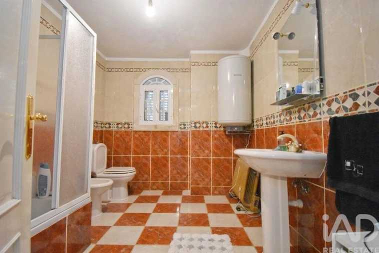 Moradia T5 para Venda em Lamas Foto 25