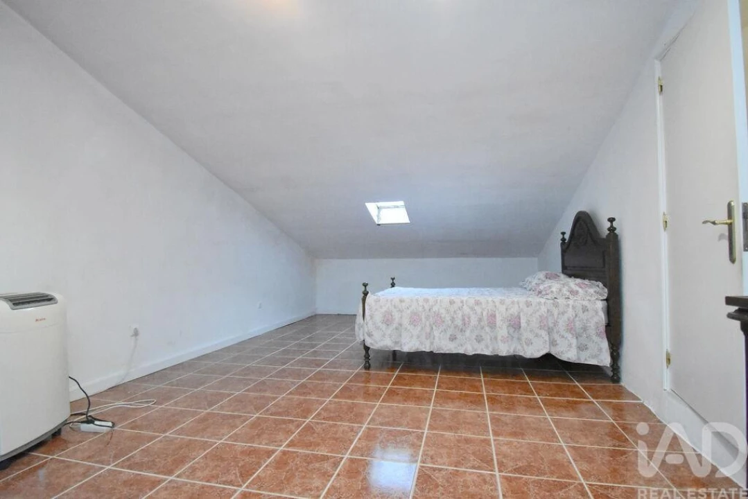 Moradia T5 para Venda em Lamas Foto 18