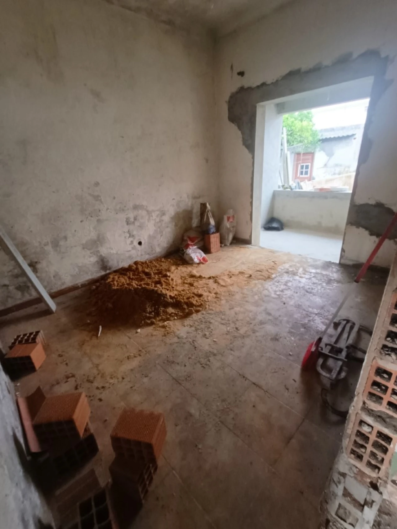 Moradia T2 para Venda em Marvila, Ribeira Santarém, São Salvador, São Nicolau Foto 5