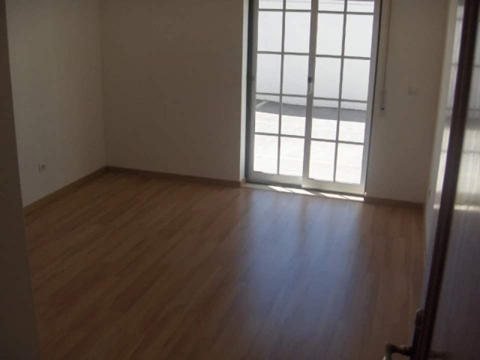 Apartamento T1 para Venda em Romeira e Várzea Foto 3