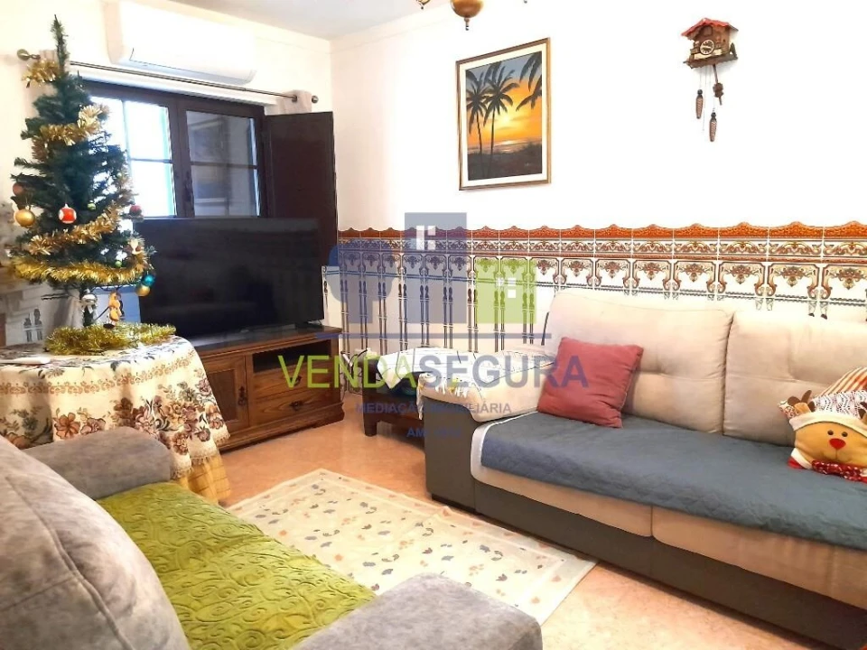 Moradia T3 para Venda em Baleizão Foto 2