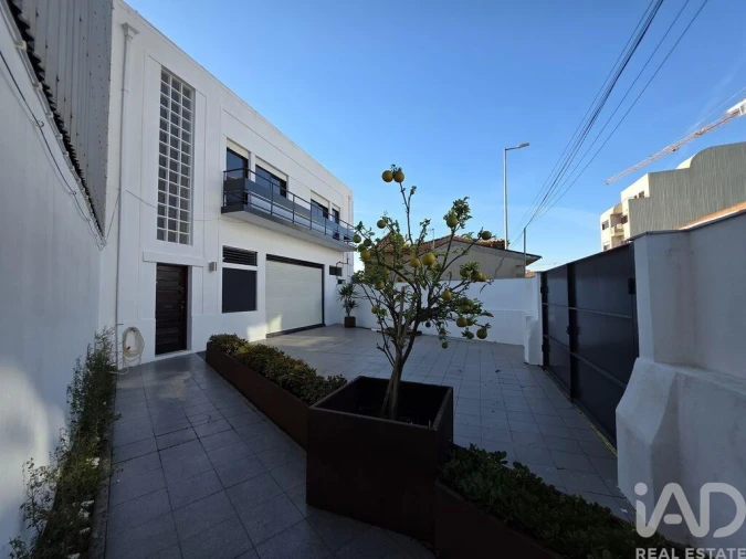 Moradia T3 para Arrendamento em São Mamede de Infesta e Senhora da Hora