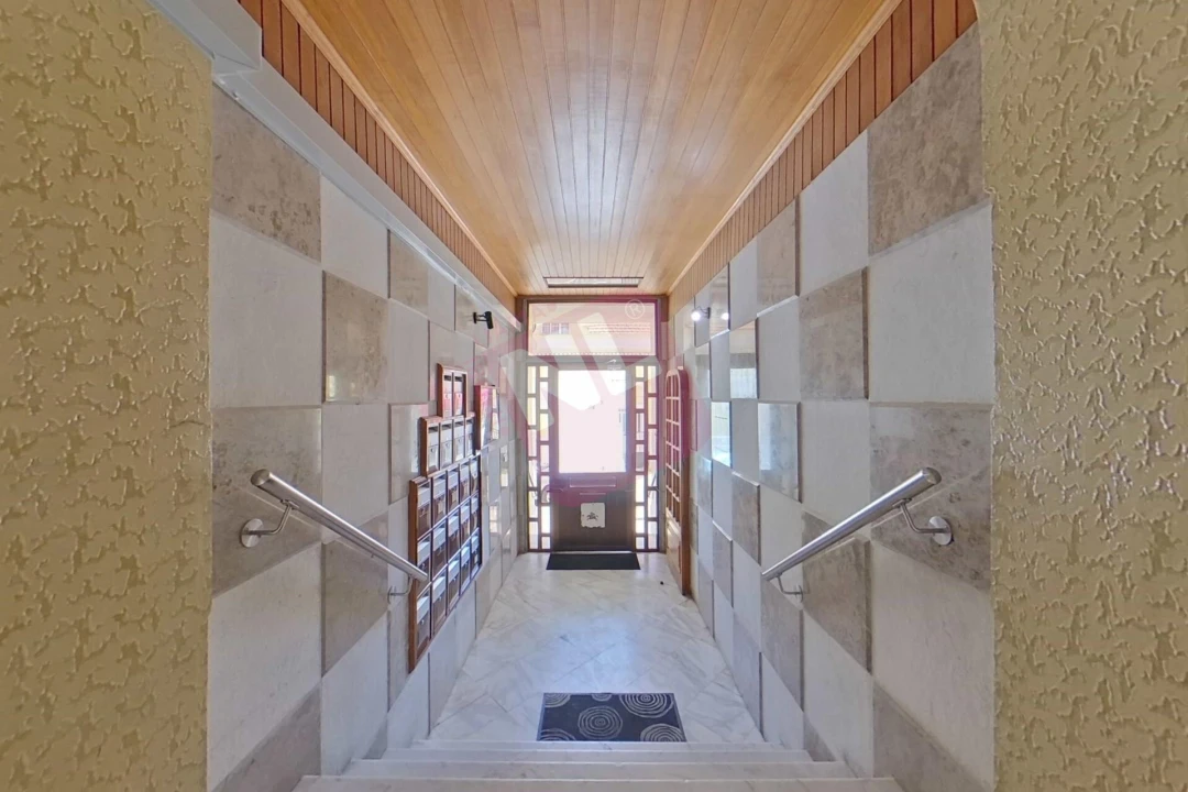 Apartamento T1 para Arrendamento em Costa da Caparica Foto 2