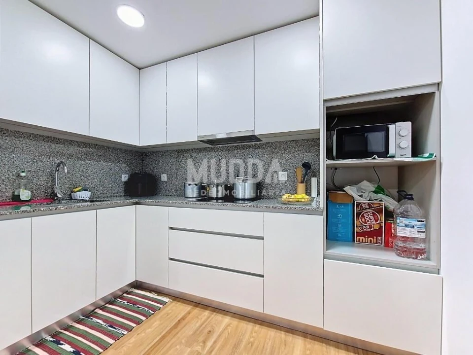 Apartamento T3 para Venda em Sé, Santa Maria e Meixedo Foto 2