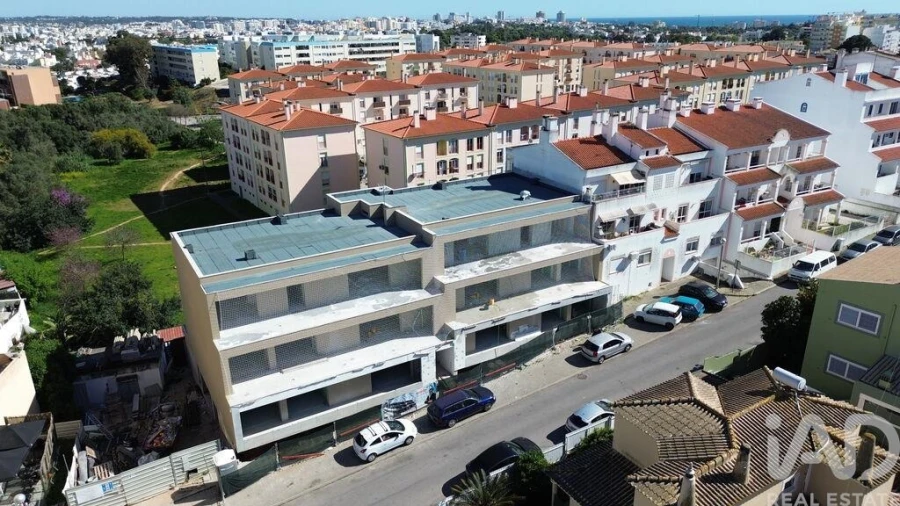 Apartamento T2 para Venda em Portimão Foto 1