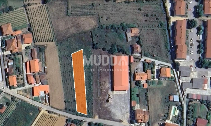 Terreno para Venda em Vilar de Nantes Foto 1