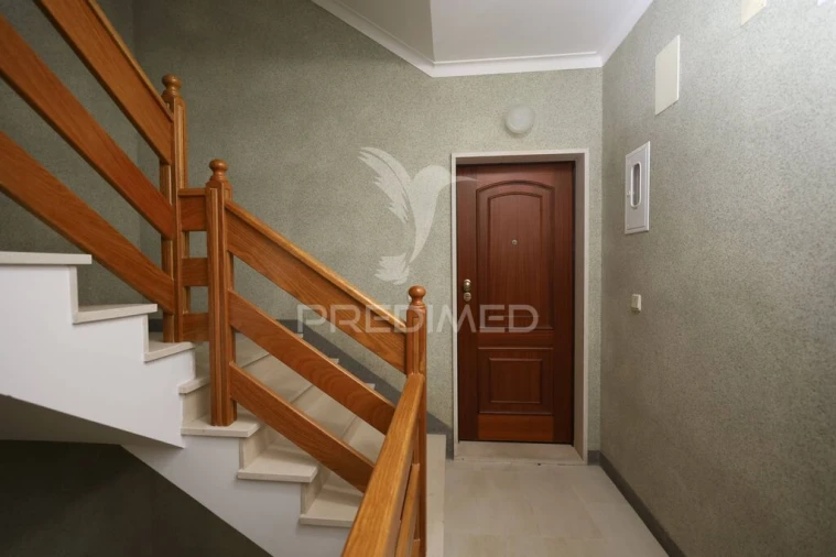 Apartamento T2 para Venda em São João Baptista Foto 5