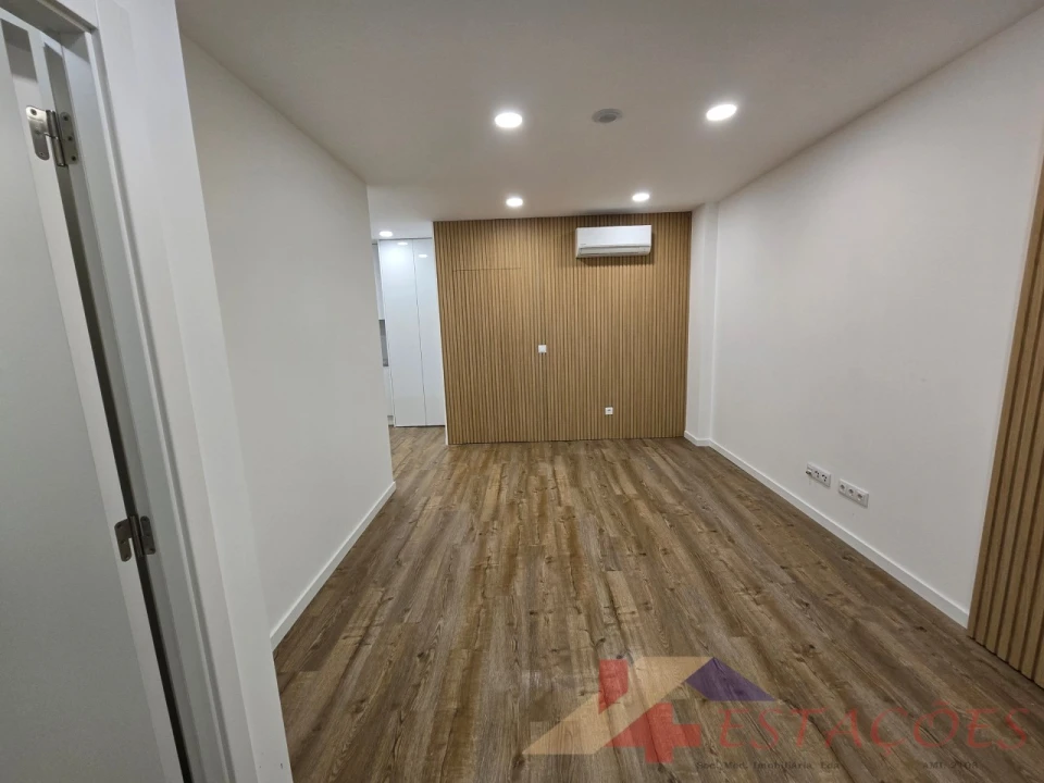 Apartamento T1 para Venda em Pombal Foto 9