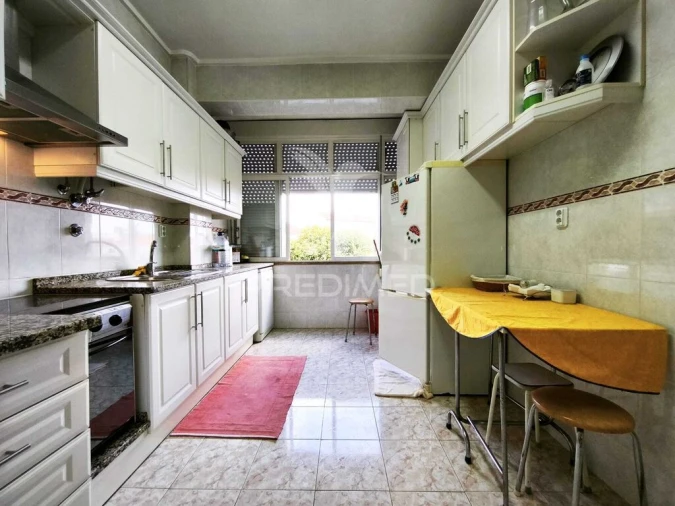 Apartamento T2 para Venda em Alfragide Foto 8