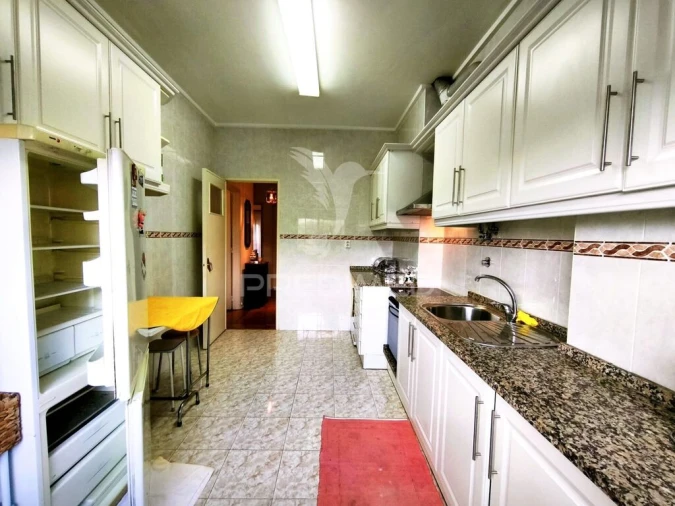 Apartamento T2 para Venda em Alfragide Foto 7