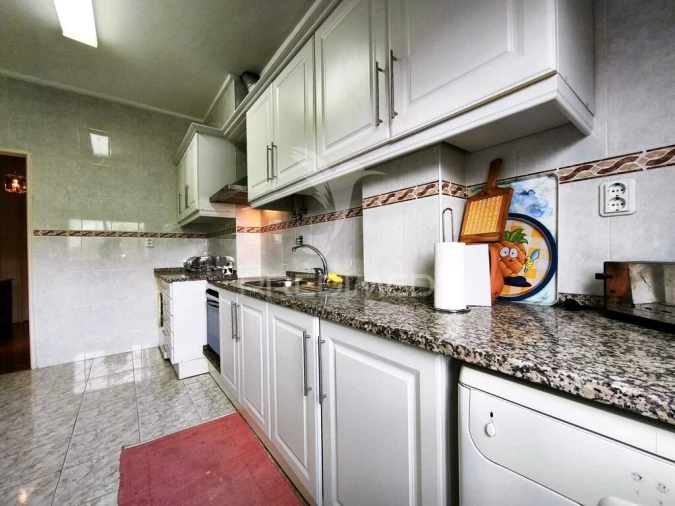 Apartamento T2 para Venda em Alfragide Foto 4