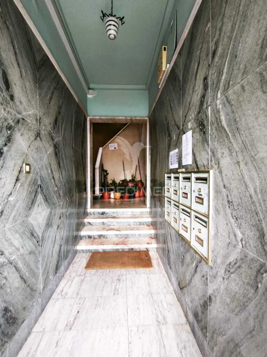 Apartamento T2 para Venda em Alfragide Foto 2